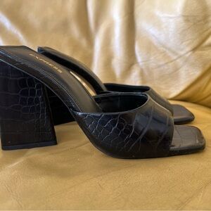 Express Black Croc-Embossed Women's Heels